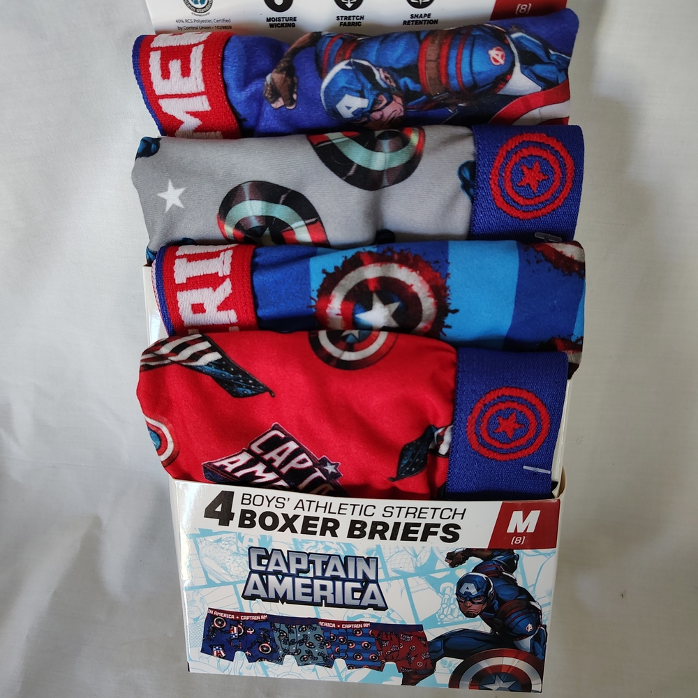 Boys NIB Marvel Captain America Kids' Boxer Briefs - Red and Blue. Size M/8